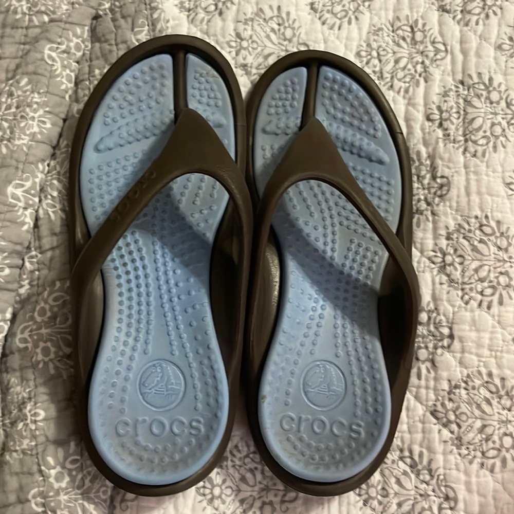 Crocs size 7 Woman’s and 5 in Mens